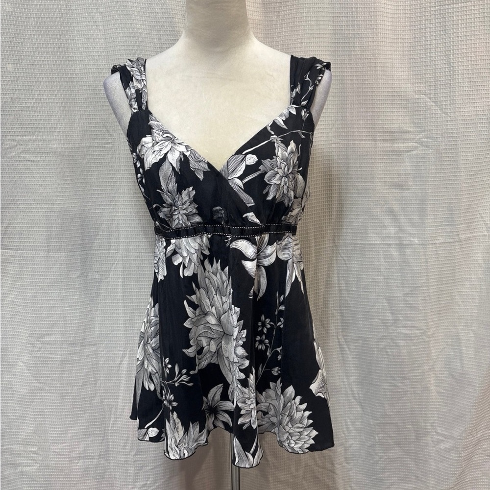 White House Black Market Black and White Floral Blouse